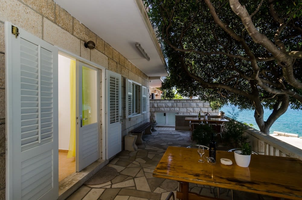 Apartments Nikolina 2