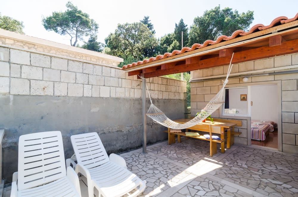 Apartments Nikolina 5