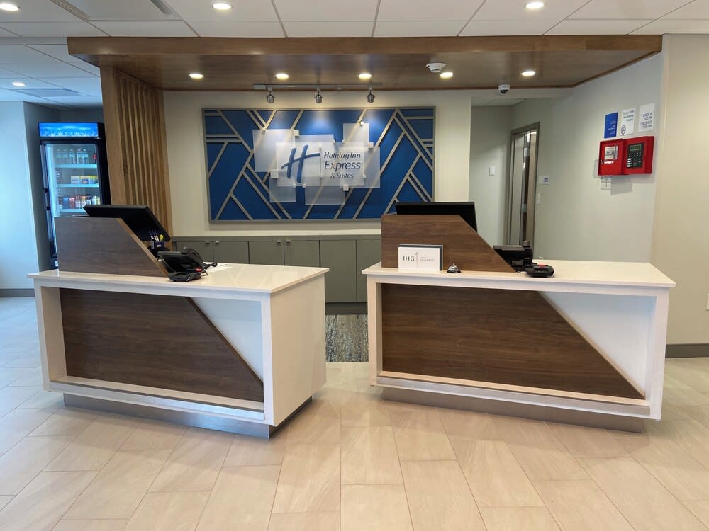 Holiday Inn Express & Suites ELYRIA by IHG 2