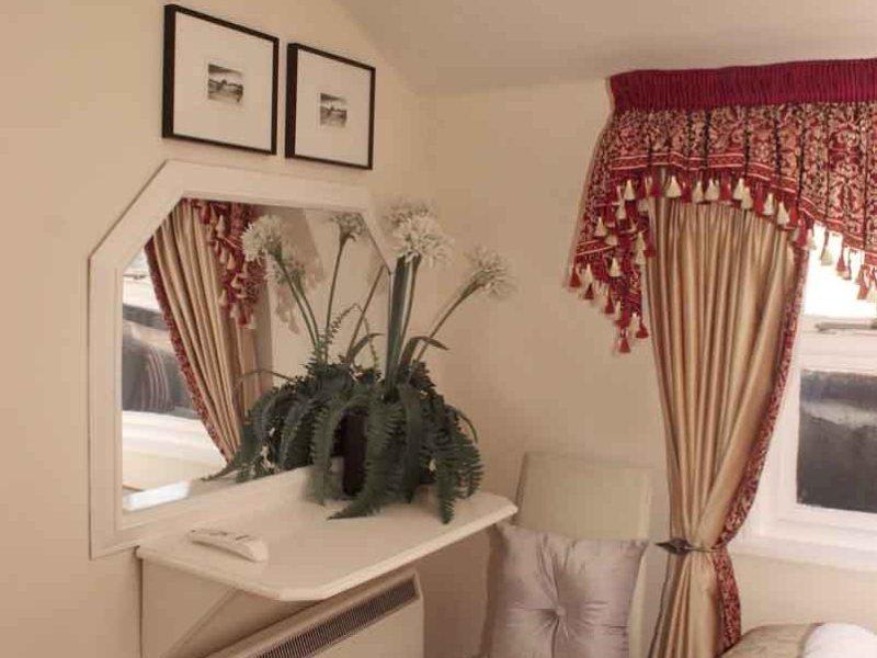 Piccolino Hyde Park Hotel 3