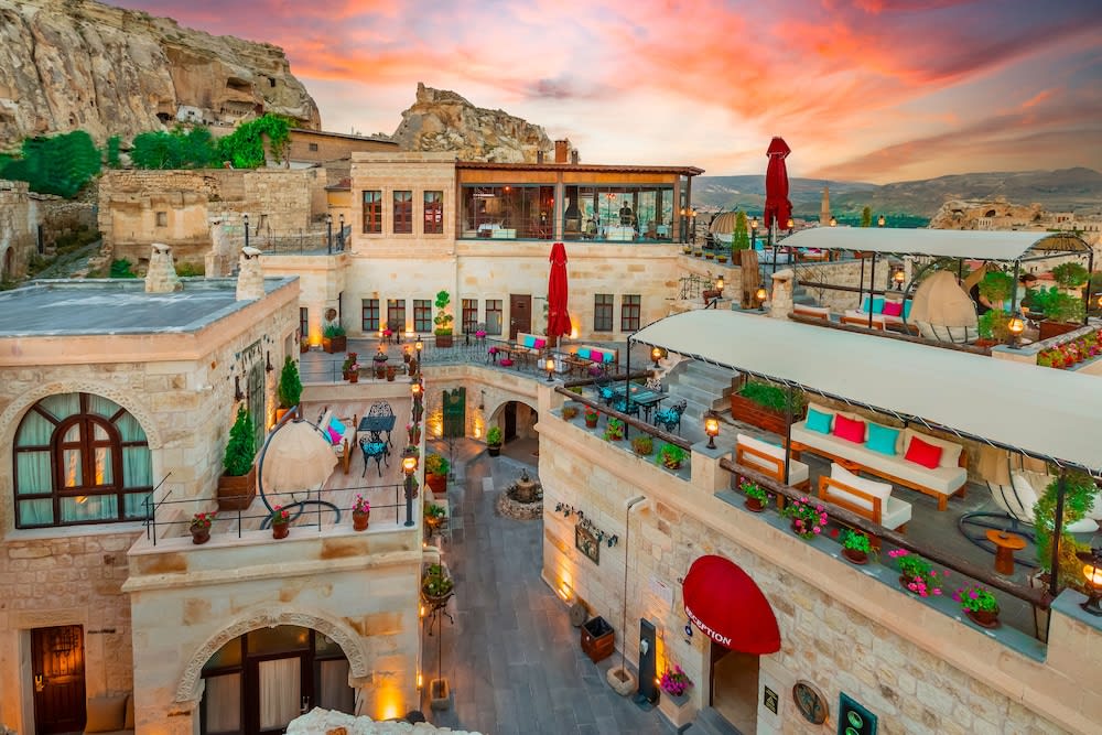 Elysion Cave Suites 1