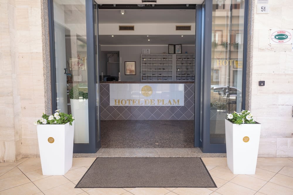 Hotel De Plam 2
