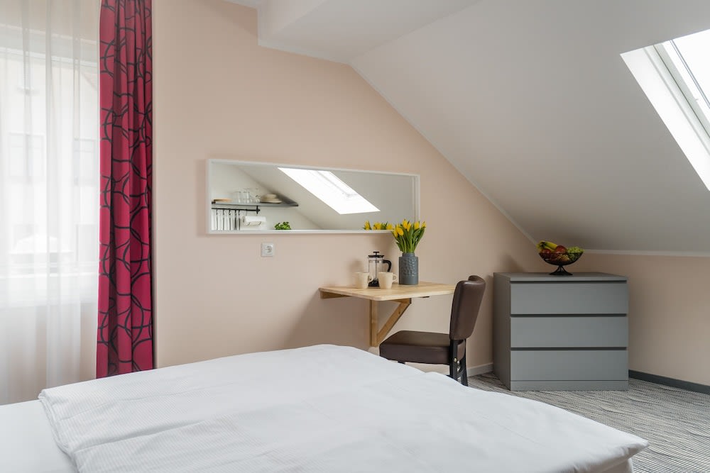 Point Hotel Apartments and Rooms 2