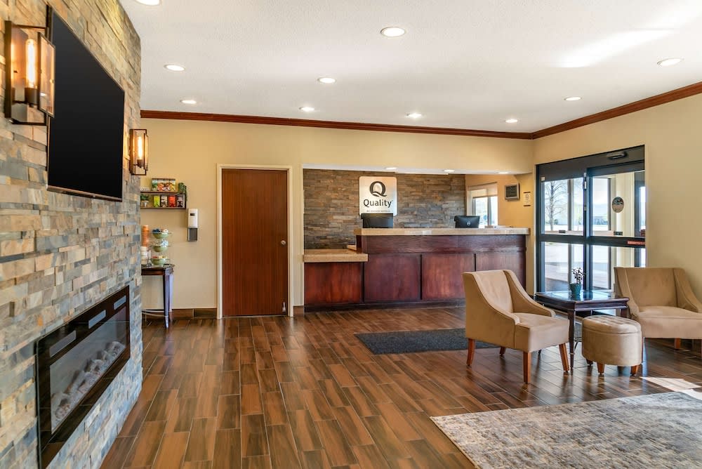 Quality Inn & Suites 5