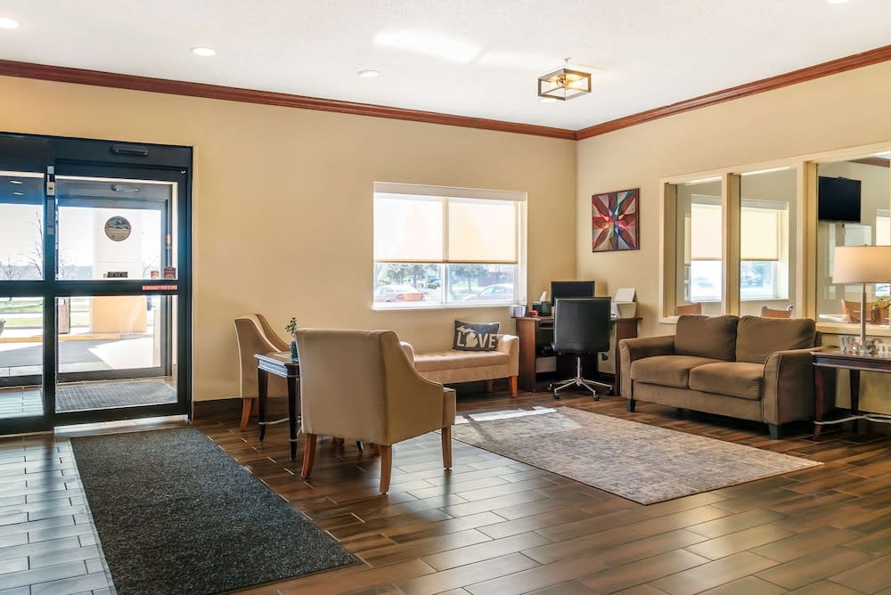 Quality Inn & Suites 4