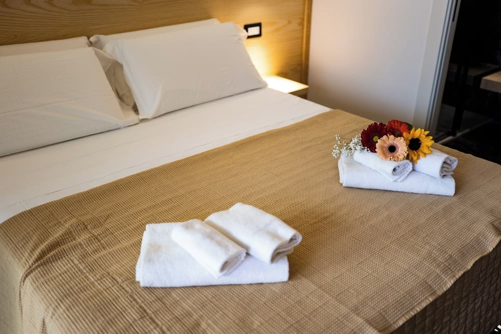 Middle Town Palace 3