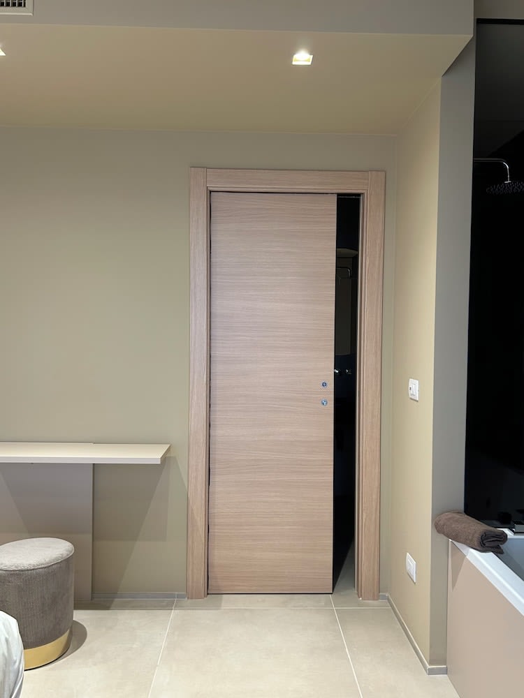 golden suites 2 2