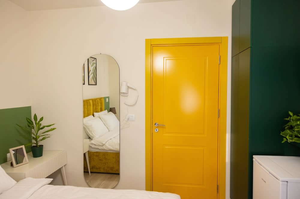 Room in Apartment - Three Doors Apartments, Papaya 1-bedroom Apartment 2