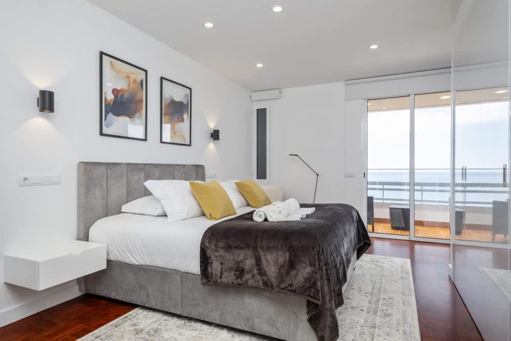 Lido Sunrise Apartment by Homie 2