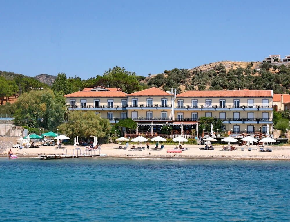 Pebble Beach Hotel 1