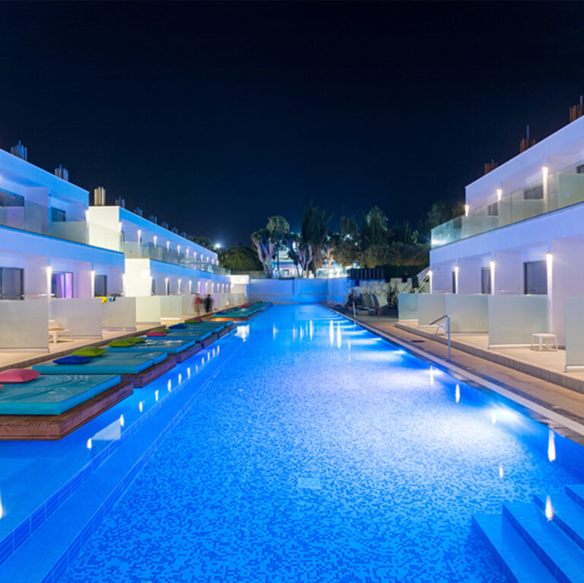 Fedrania Gardens Hotel 4