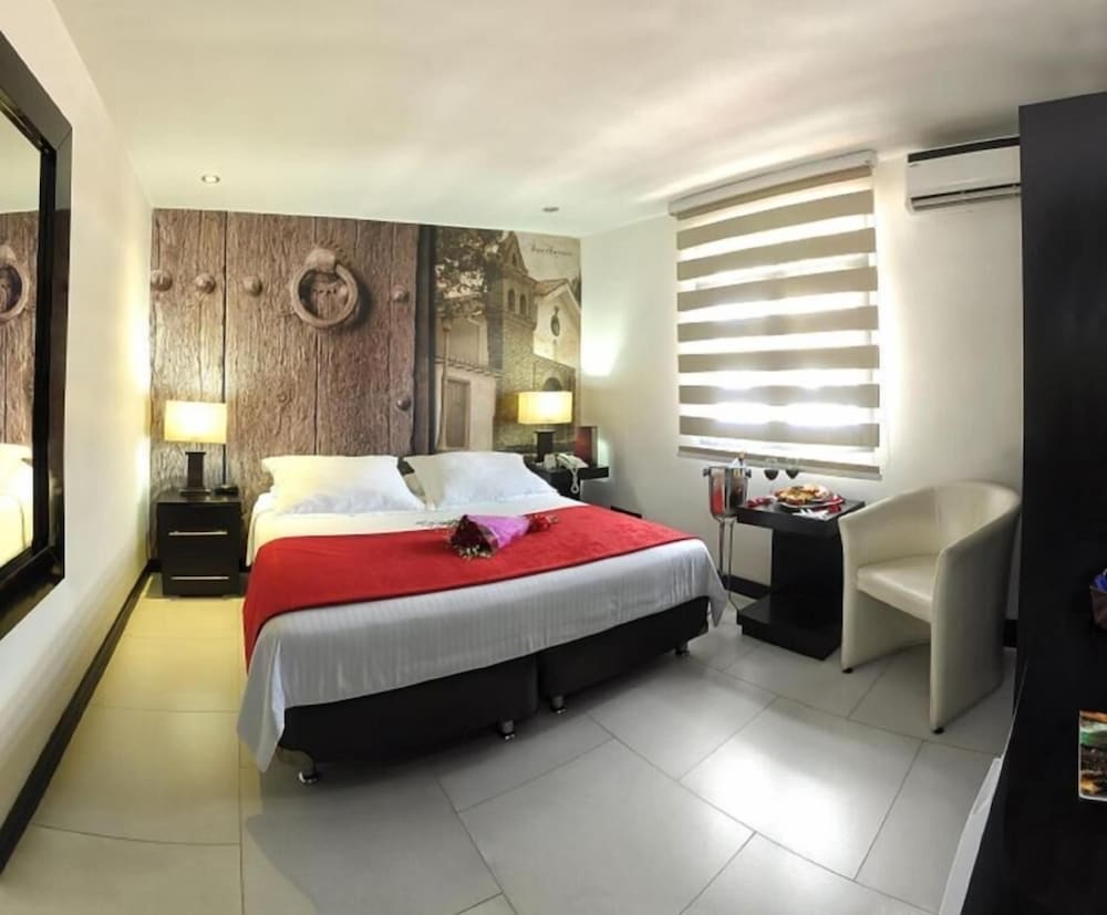 Hotel Puerta de San Antonio 2