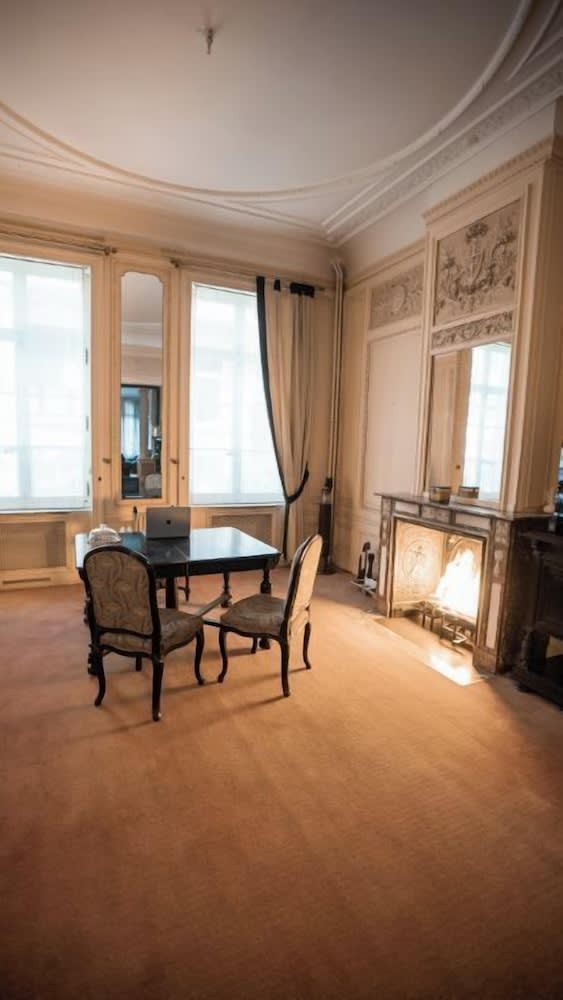 Hotel de Maître de Vaughan 1