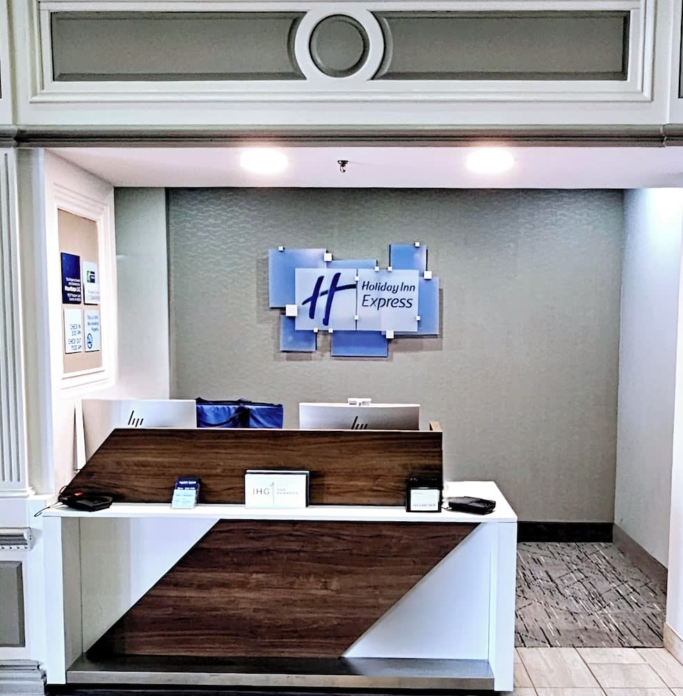 Holiday Inn Express & Suites CARMEL NORTH - WESTFIELD by IHG 2