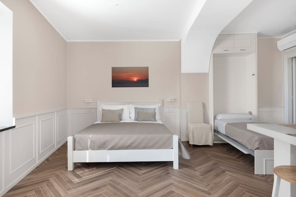 Cyrus&Janus flats - De Vivo Realty 1