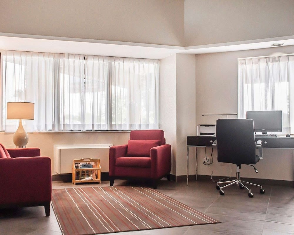 Comfort Inn Orillia 2