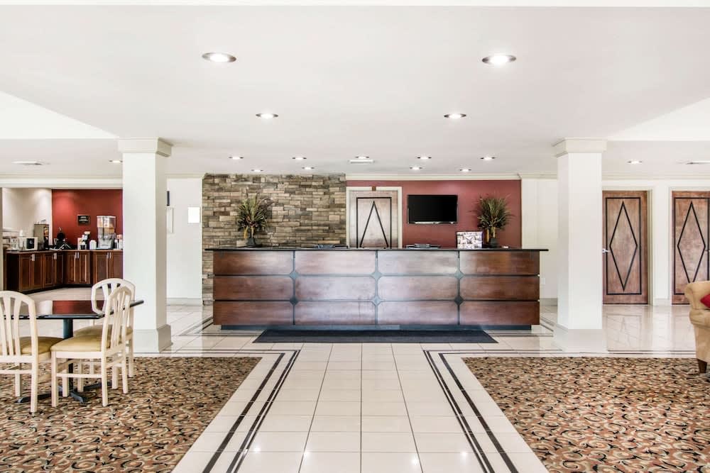 Rodeway Inn La Grange East 2