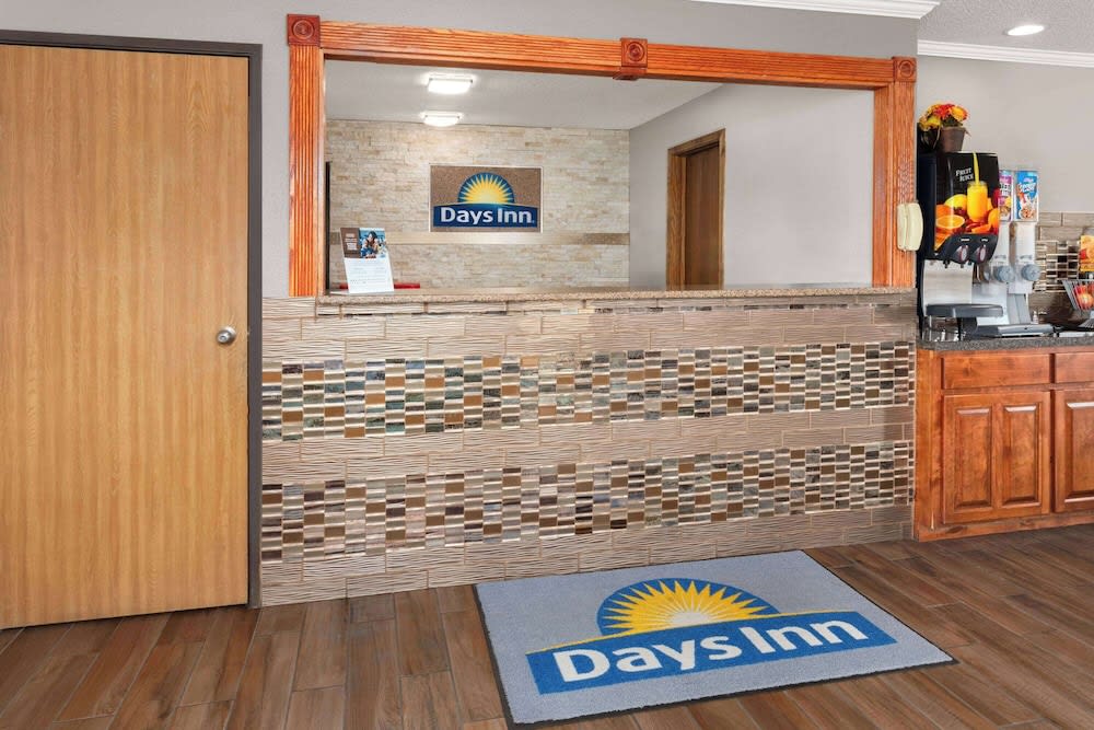 Days Inn by Wyndham Ogallala 2