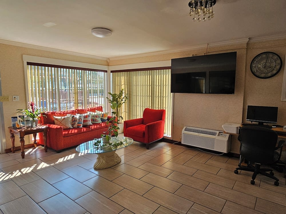 Atlantic Shores Inn and Suites 4