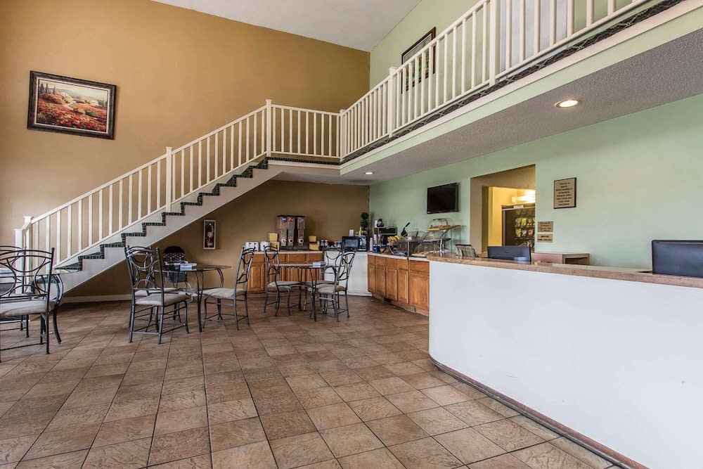 Rodeway Inn Jackson 4