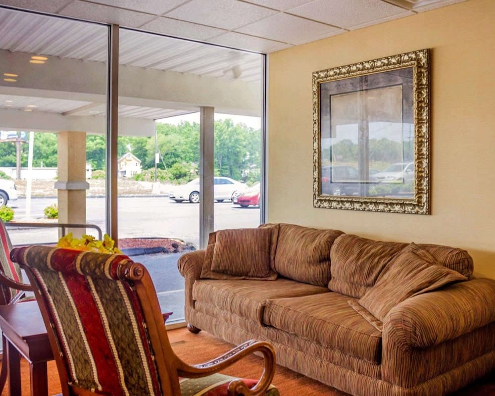 Quality Inn Waterbury East 2