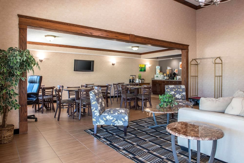 Quality Inn Meadville 2