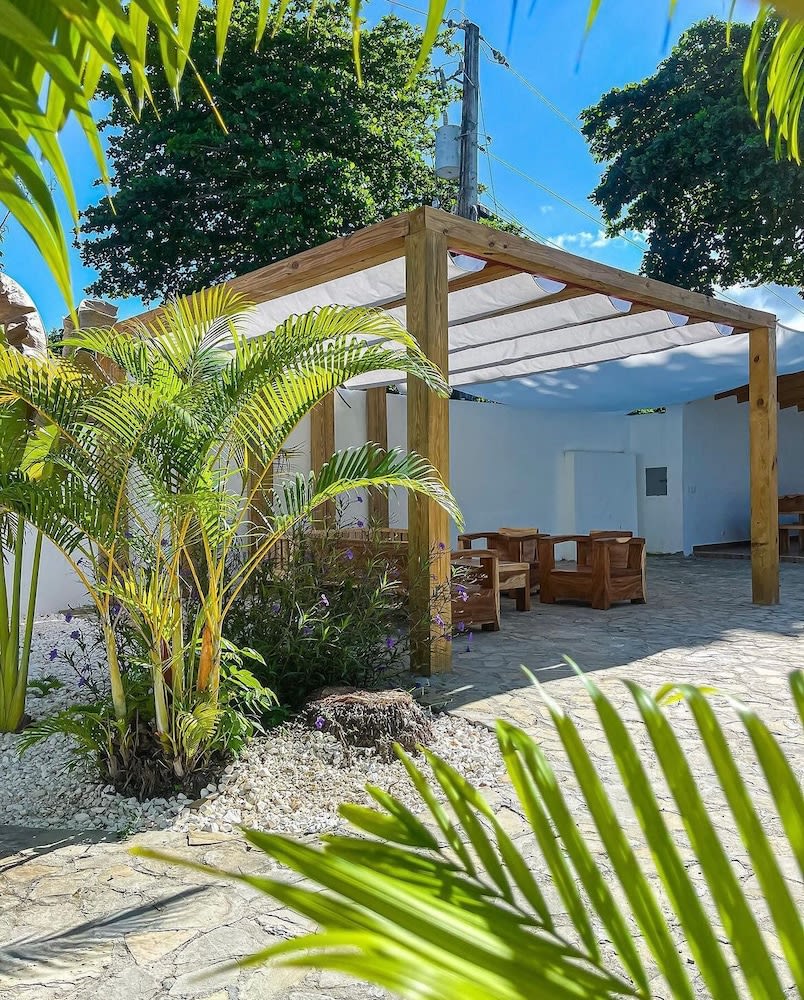 HUMMINGBIRD Hotel Cabarete 1