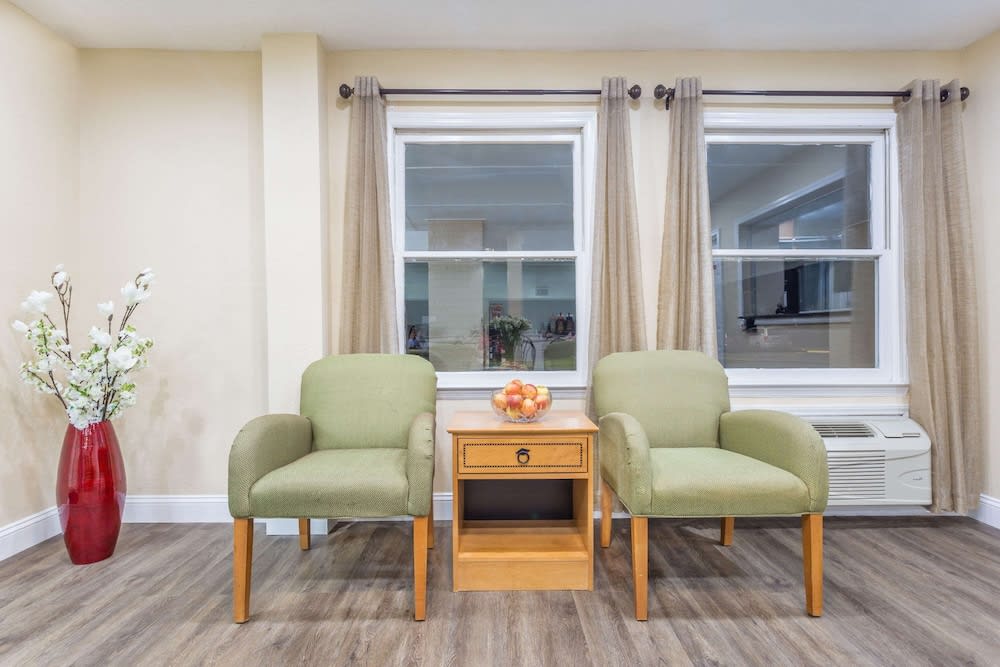 Super 8 by Wyndham Manning 3