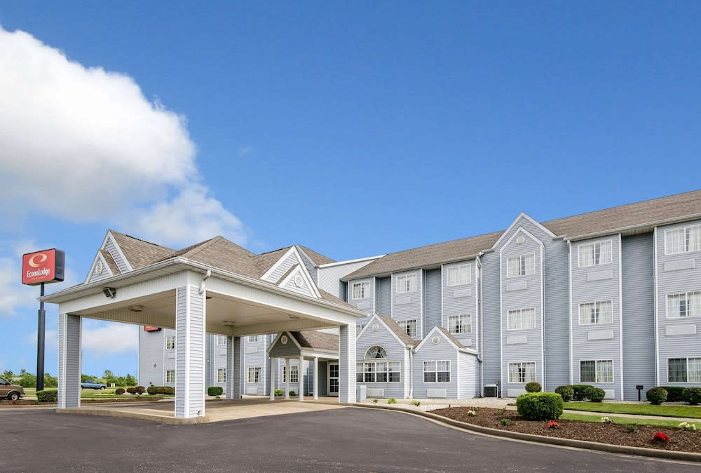 Econo Lodge Inn & Suites Evansville East 1