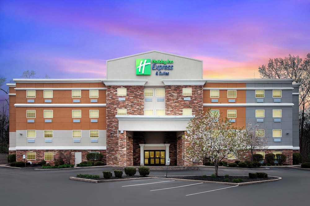 Holiday Inn Express & Suites CARMEL NORTH - WESTFIELD by IHG 1