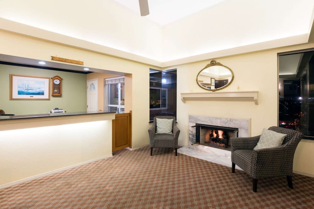 Days Inn by Wyndham Newport OR 2