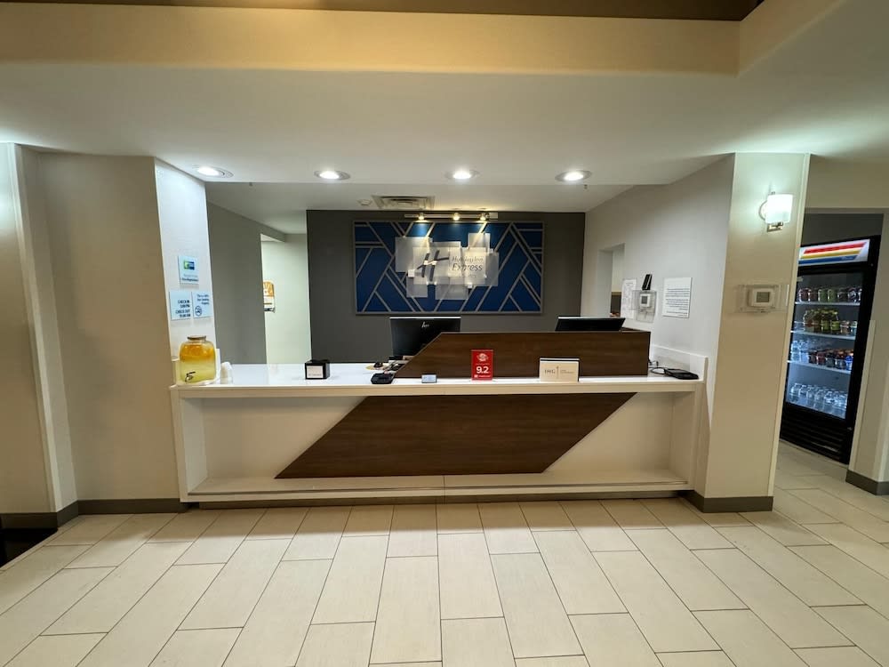 Holiday Inn Express & Suites RIPLEY by IHG 2