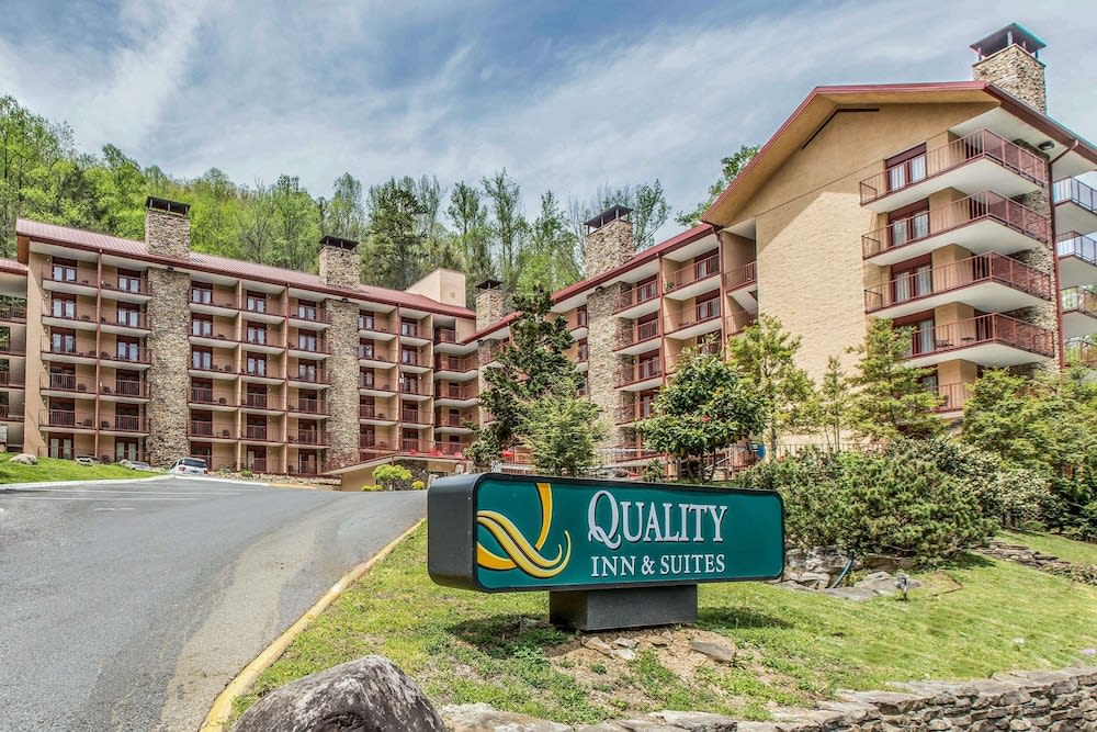 Quality Inn & Suites Gatlinburg North 1