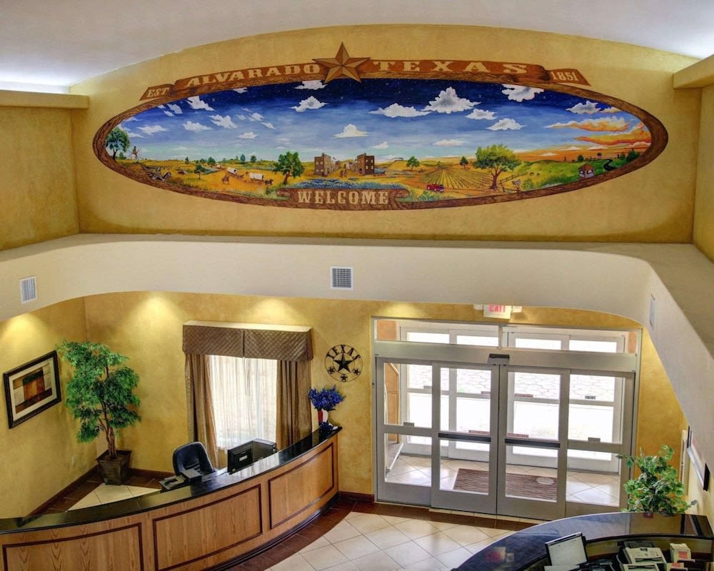 Comfort Inn & Suites Alvarado 2