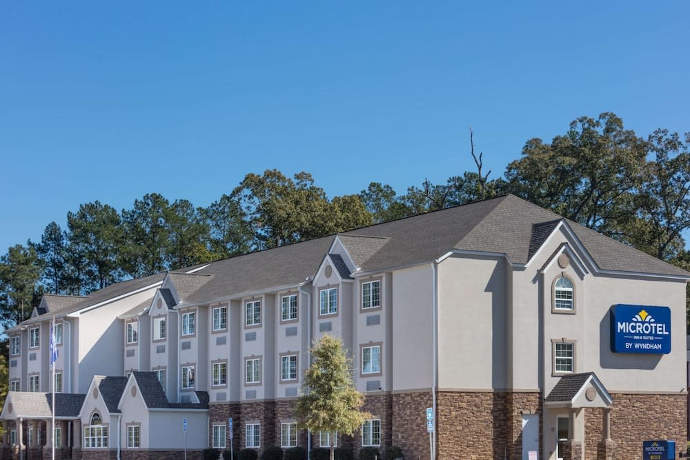 Microtel Inn & Suites by Wyndham Macon 1