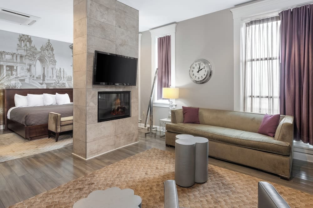 Hotel at the Lafayette Trademark Collection by Wyndham 5