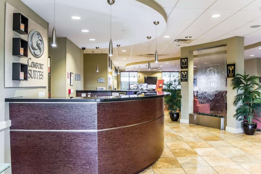 Comfort Suites Palm Bay - Melbourne 2