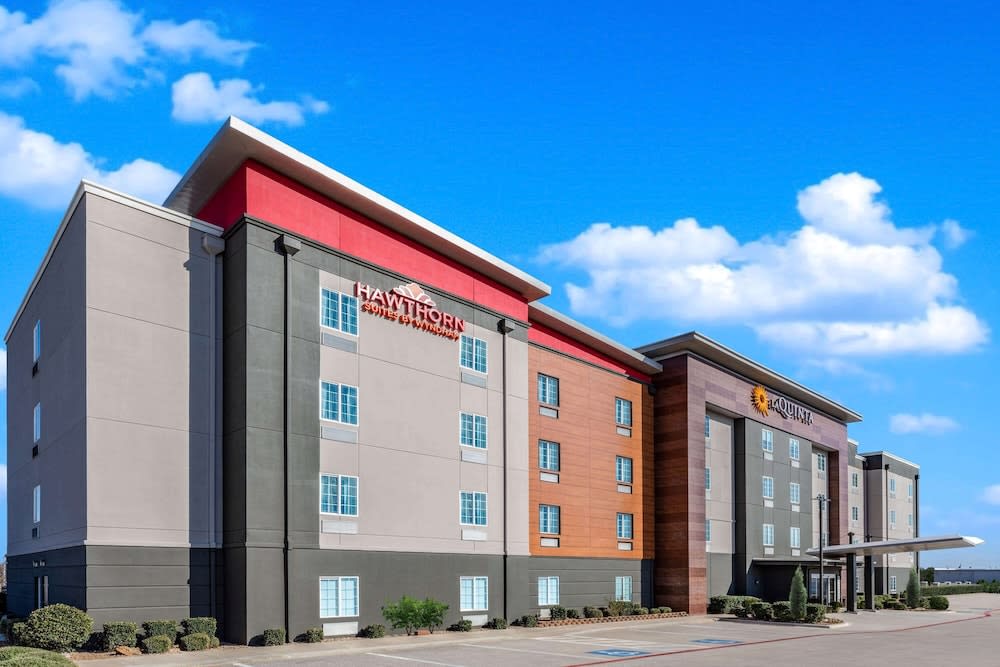 Hawthorn Extended Stay by Wyndham Ardmore 1