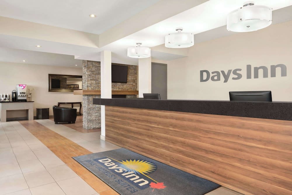 Days Inn by Wyndham Montreal East 1