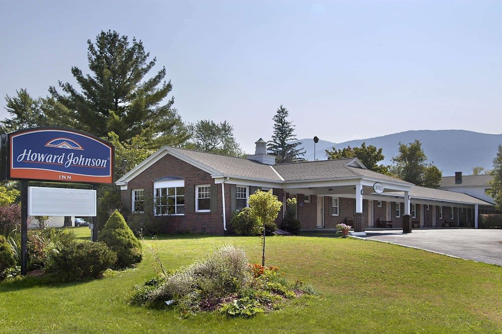 Howard Johnson by Wyndham Williamstown 1