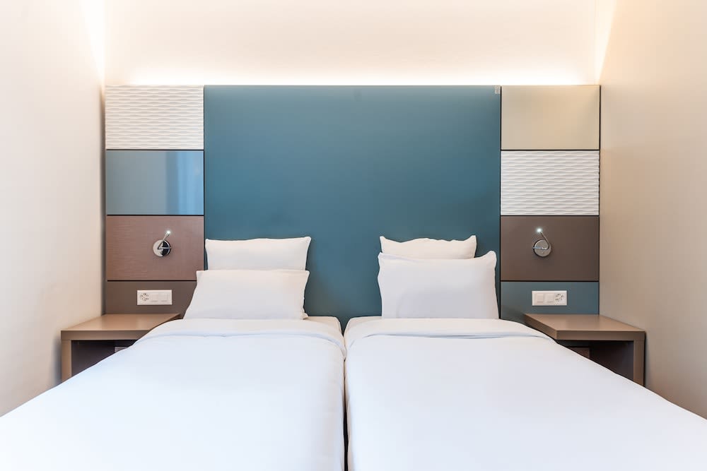 B&B HOTEL Lausanne Crissier 5