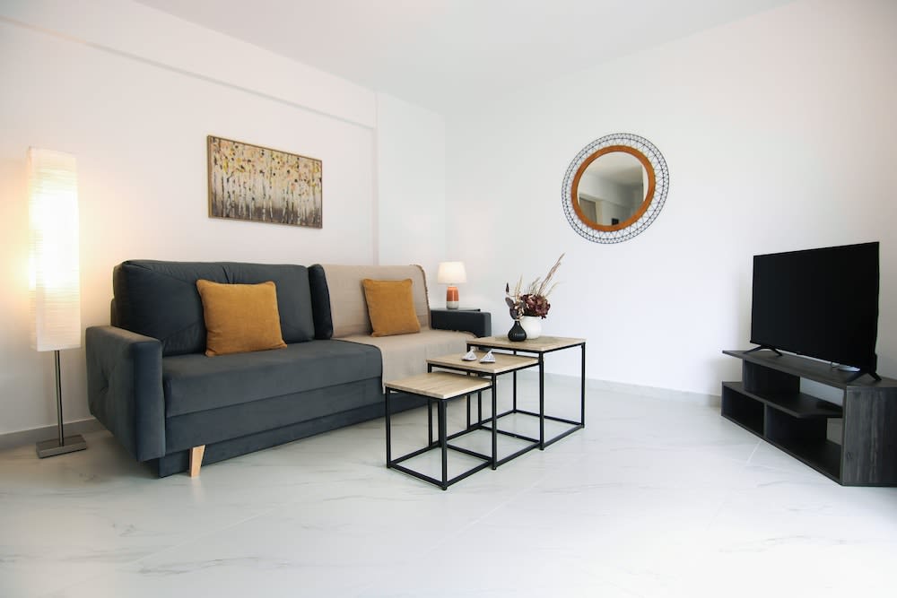 Phaedrus Living Skiathos Luxury Residences Lime 1