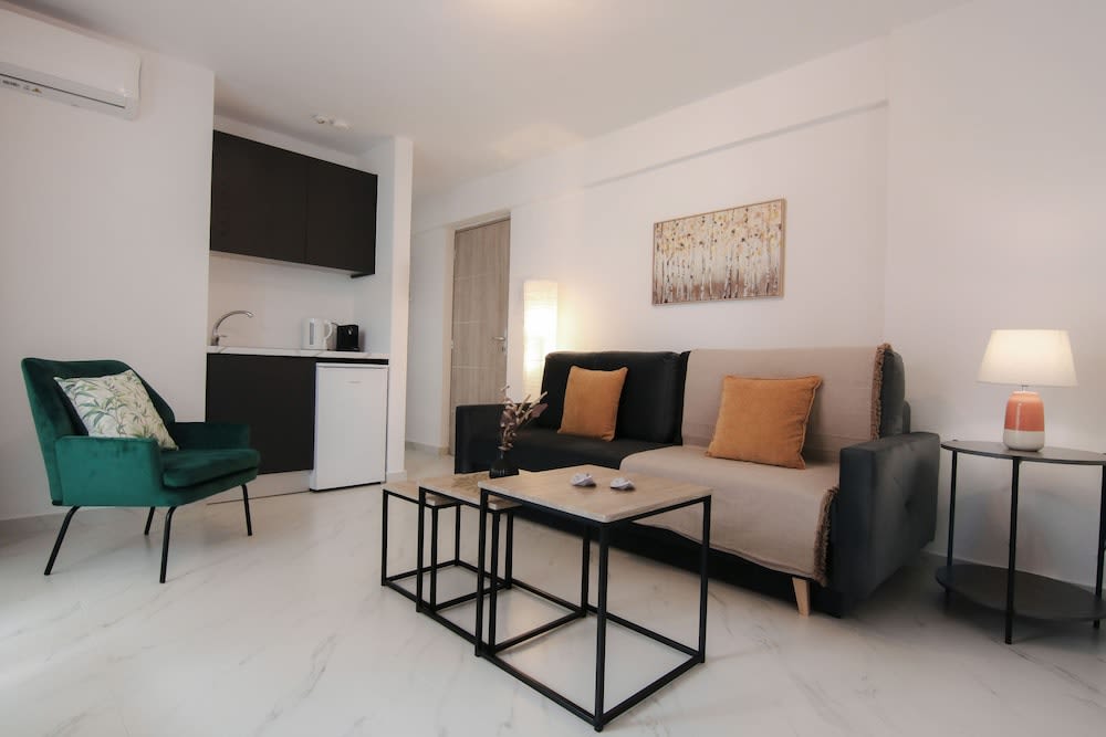 Phaedrus Living Skiathos Luxury Residences Lime 3