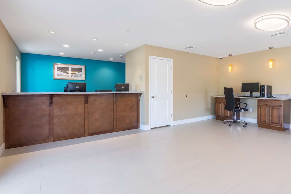 Econo Lodge Inn & Suites North Little Rock near Riverfront 4