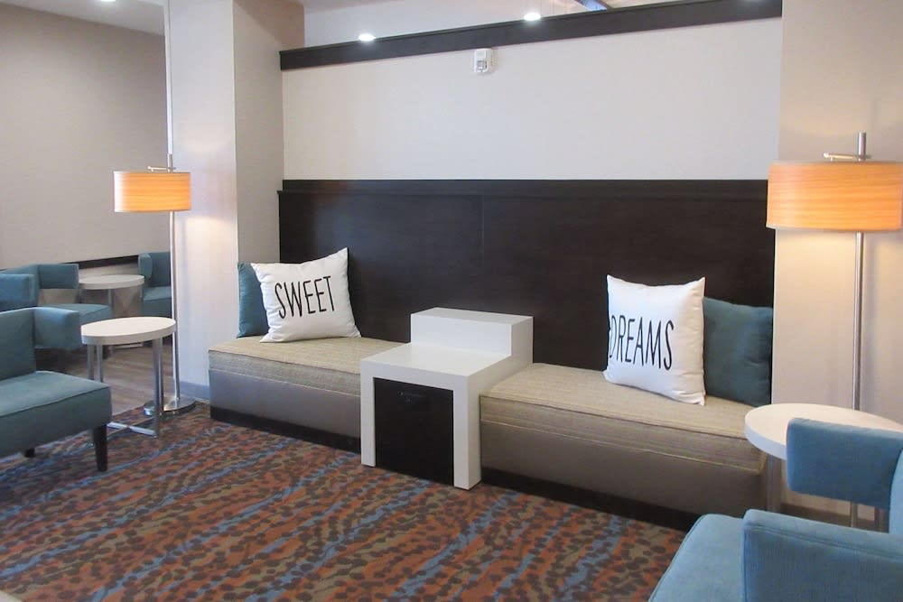 Sleep Inn & Suites Oregon - Madison 2