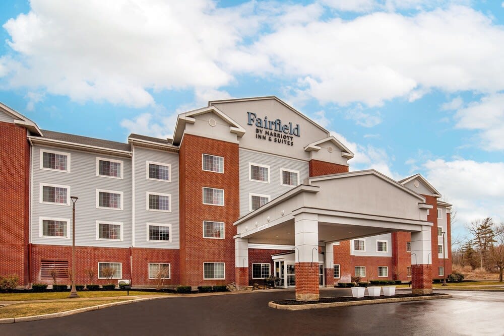 Fairfield Inn & Suites by Marriott Saratoga Malta 1