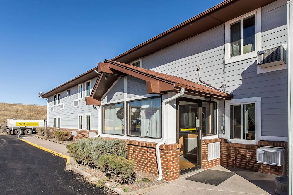 Rodeway Inn Cheyenne I-80 East 1
