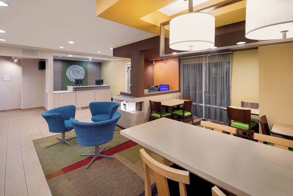 Fairfield Inn & Suites Austin University Area 2