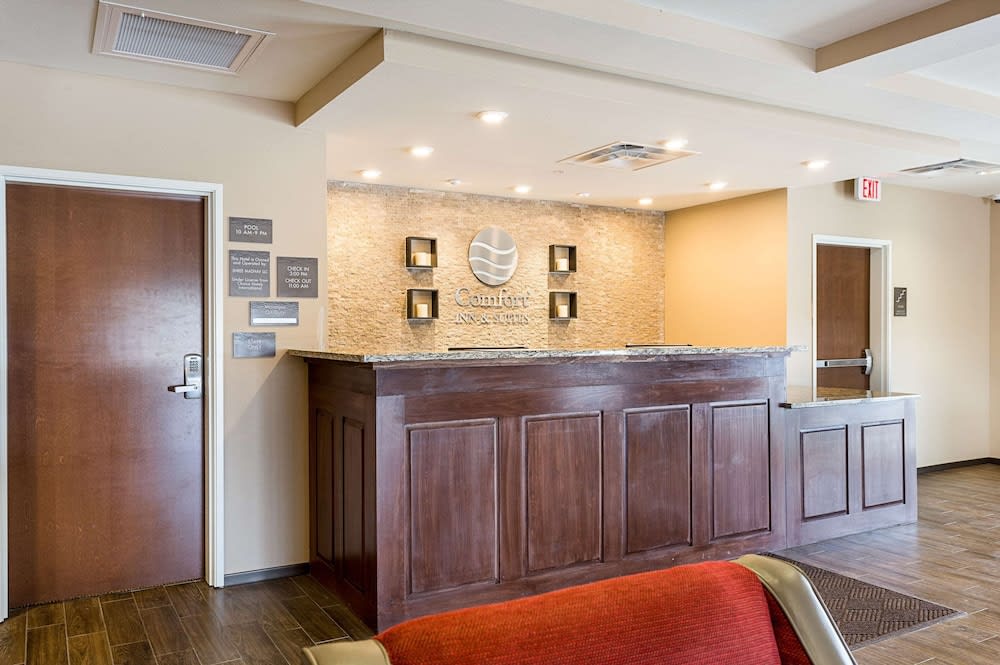 Comfort Inn & Suites Zachary 2