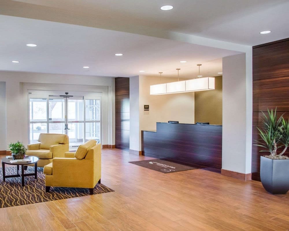 Sleep Inn & Suites Parkersburg - Mineral Wells 2